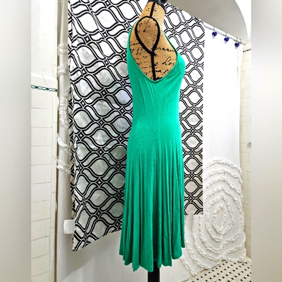 Old Navy Green Dress - Picture 2 of 12